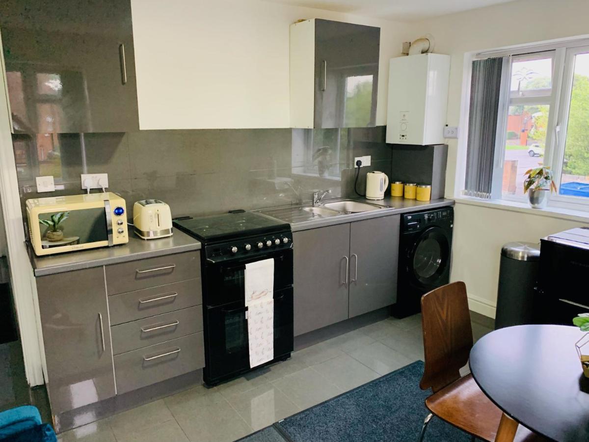 Modern & Cosy 2-Bed Apartment Near Nec, Airport & Jlr! バーミンガム エクステリア 写真