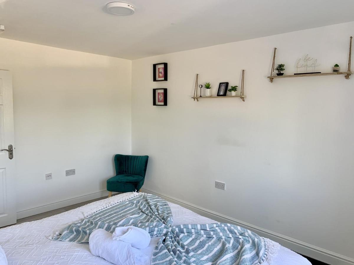 Modern & Cosy 2-Bed Apartment Near Nec, Airport & Jlr! バーミンガム エクステリア 写真