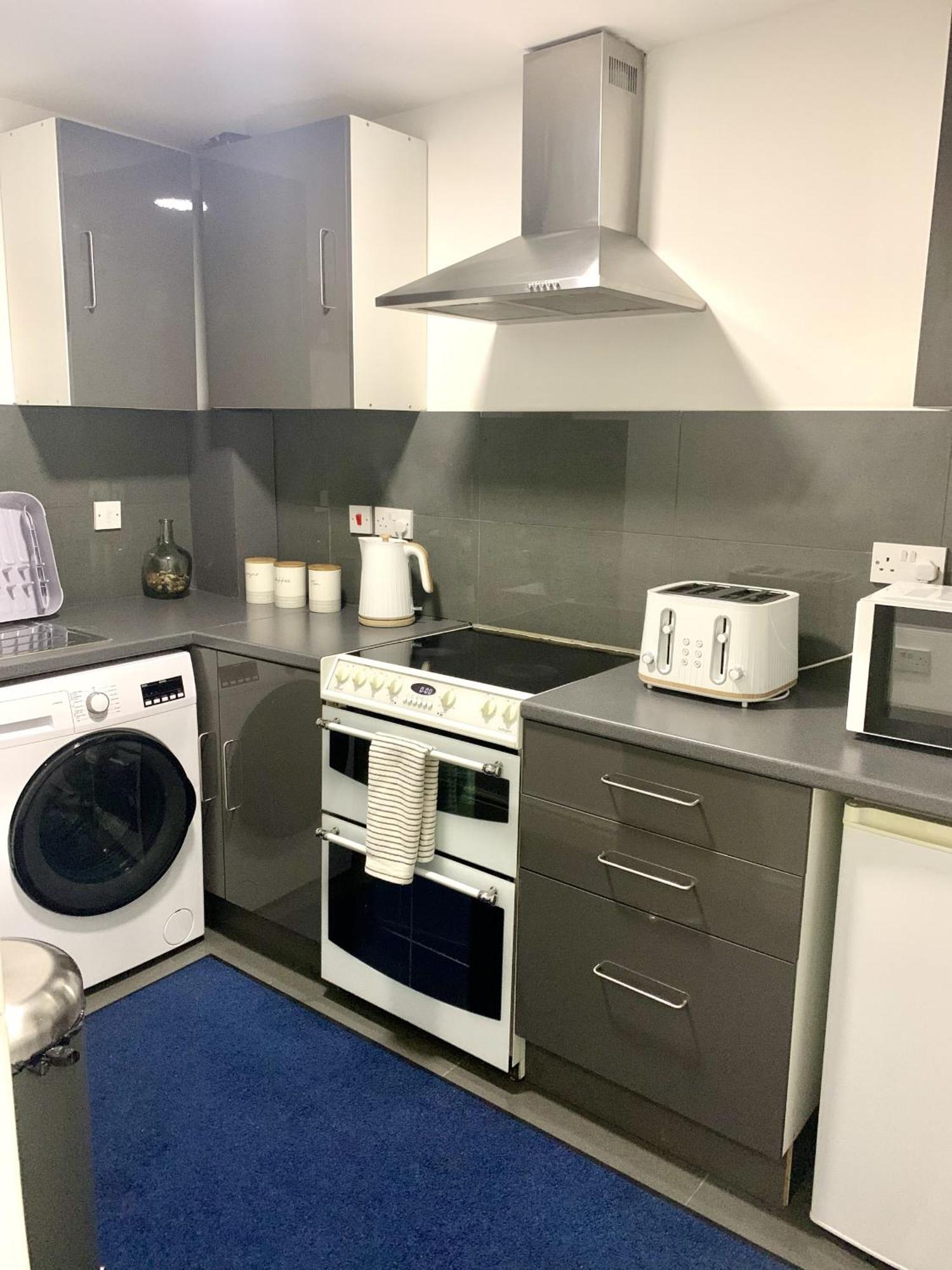 Modern & Cosy 2-Bed Apartment Near Nec, Airport & Jlr! バーミンガム 部屋 写真